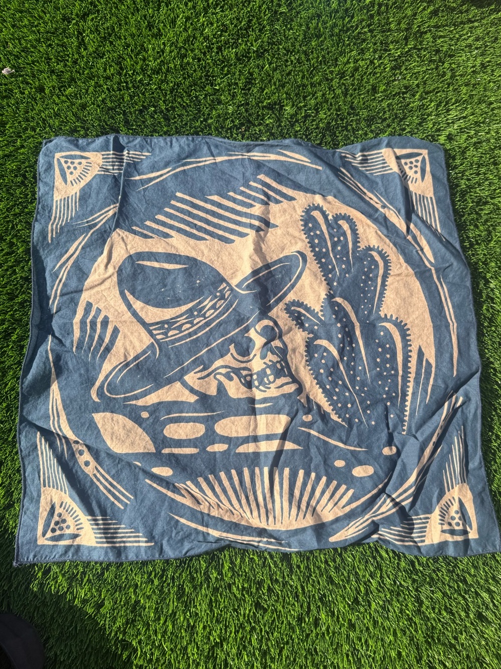 Growler Goods Men's Blue and Beige Graphic Bandana-Style Jeans Accessory